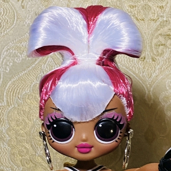 LOL SURPRISE Doll with Black and White Outfit *COLLECTIBLE*!!! - Picture 15 of 15